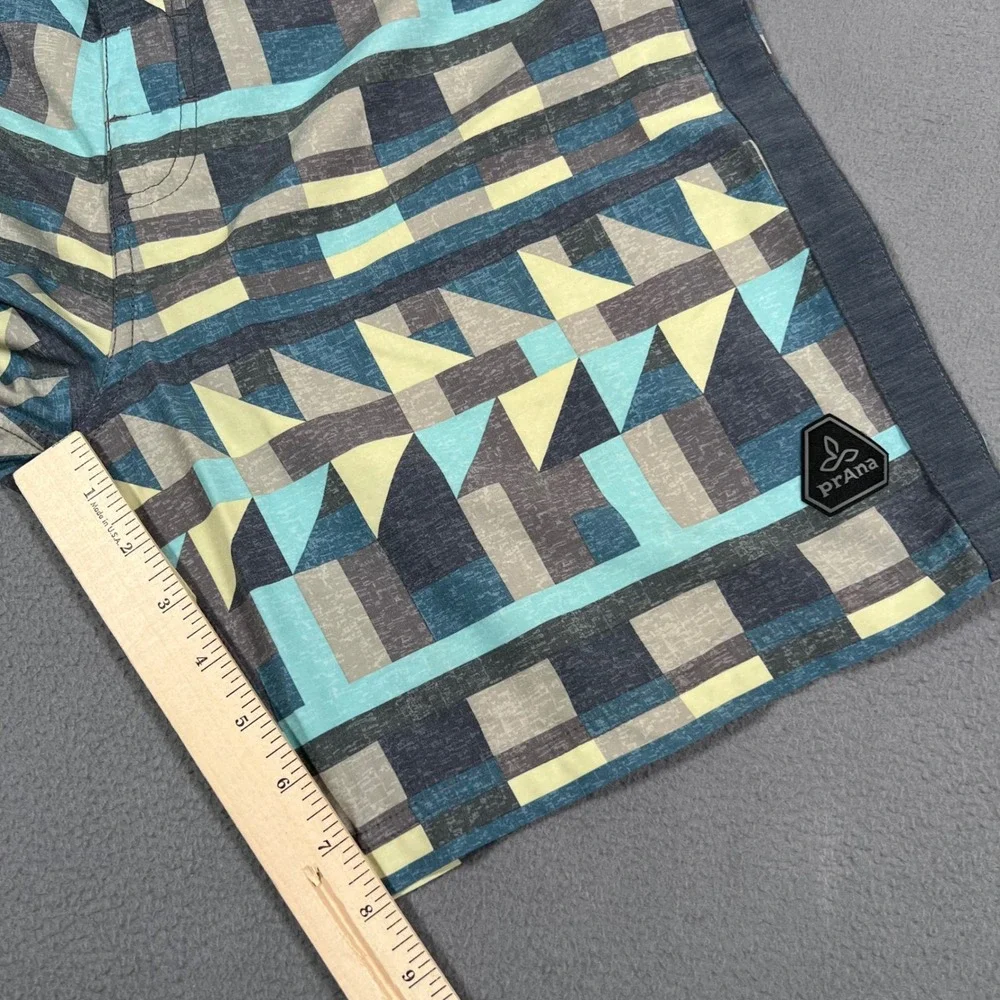 Prana Board Shorts Mens Size 32 Sander Aztec Geometric UPF 50 Swim Trunks Hybrid